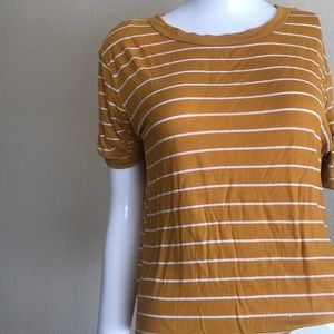Short sleeve yellow tee!